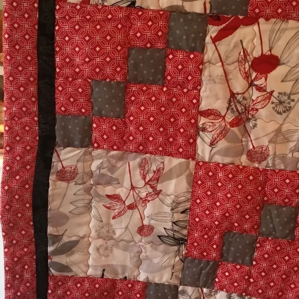 Handmade Quilt   - Picture 2 of 16
